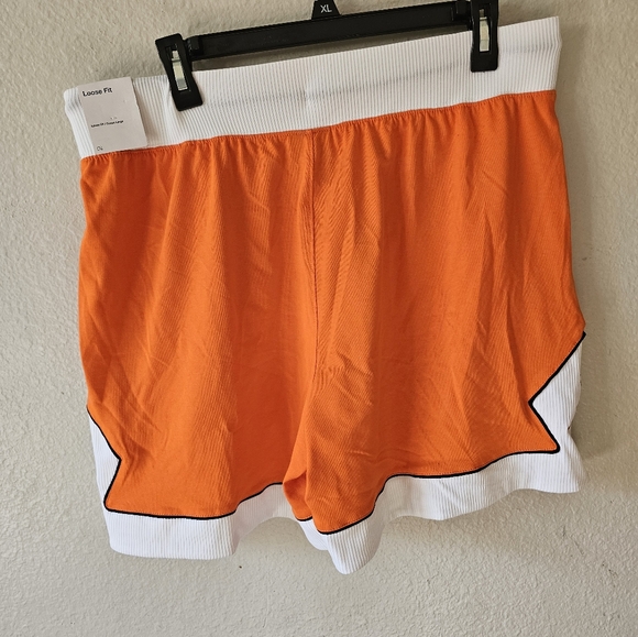 Shorts - Picture 4 of 4